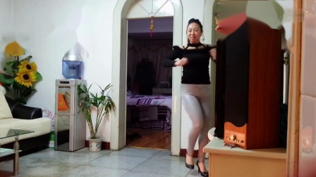 南昌玲玲广场舞DJ《摇摆哥》下载