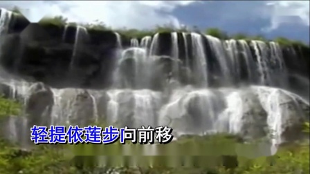 豫剧《打金枝》头戴着翡翠冠双凤展翅