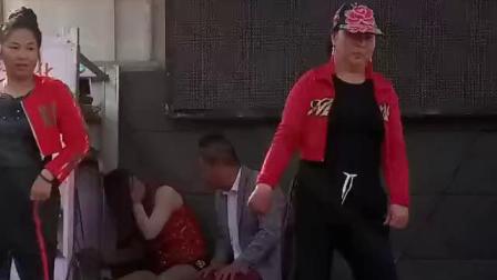 格格广场舞《摇摆绅士》