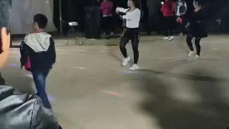 格格广场舞《意乱情迷》