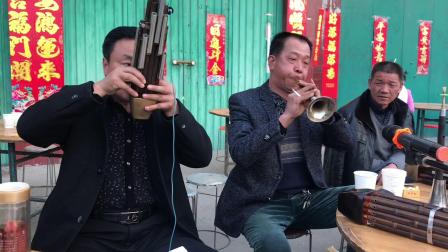 大叔唢呐吹奏歌曲《说句心里话》非常好听