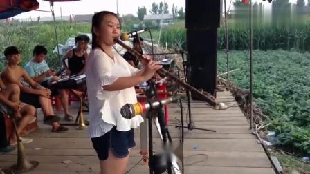 唢呐班美女萧独奏歌曲《铁血丹心》吹的真好