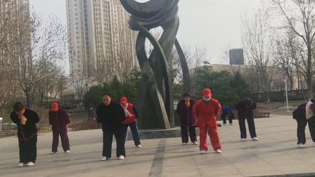 河东体育公园健身气功八段锦