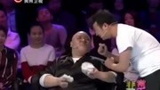 小品《胖帅师徒》惹得台下观众哄堂大笑