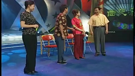 二人转拉场戏《同学会》观众掌声不断