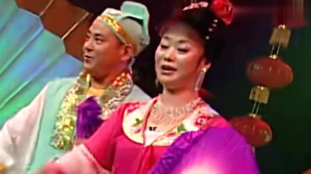 《捡棉花》二人转非遗传承人赵晓波与老伴表