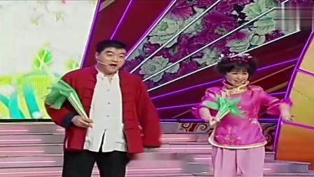 东北二人转《劝姑娘》魏三和女徒弟表演小帽