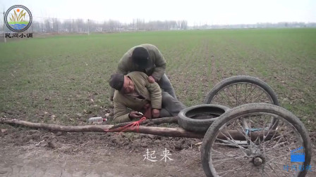 民间小调荆献顺 喝醉后倒在地里儿子开车来接太搞笑了下载