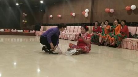小品《傻妞》观众乐坏了