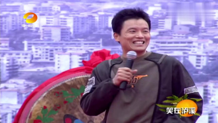 《村花小薇》何晶晶 周卫星爆笑小品大全 笑的刹不住下载