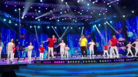 中国节拍王广成健身广场舞《谁家内小谁》