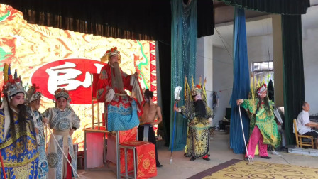 大平调《闯幽州》这么热的天演员们真不容易