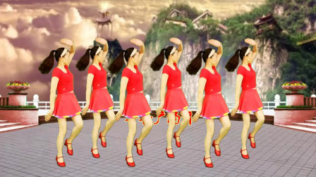 怀旧金曲广场舞《山不转水转》没有流不出的