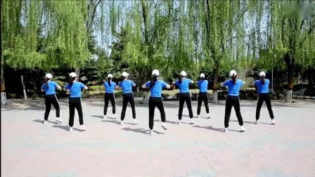 云裳广场舞《都说》现代舞教学