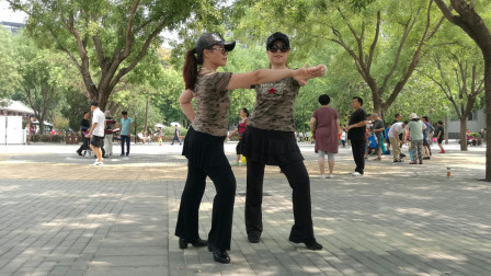 陶然亭水兵舞第二套《乌毡帽情缘》音乐好听舞步简单易学下载