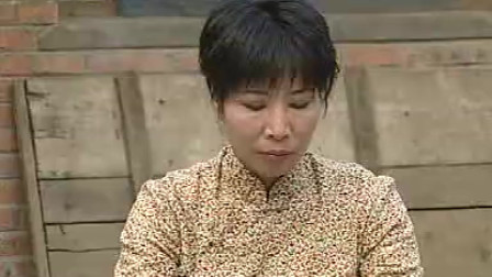 民间小调 儿媳给重病的公公端尿盆 真是是好