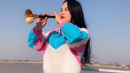 一把唢呐一曲《篱笆墙的影子》听得人撕心累