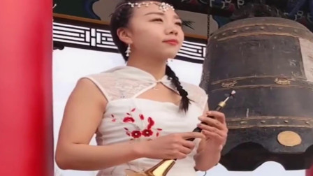 女歌手唢呐吹奏《渴望》经典又好听 吹出了