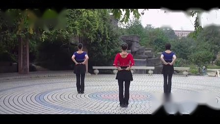 格格广场舞《小小新娘花》背面  CF高手