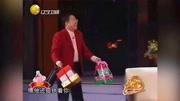 小品《送礼》包袱不断飞 观众笑的直捂嘴