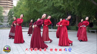 玲珑广场舞《草原的月亮》歌声悠扬动听舞步