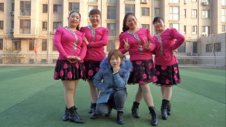 梅英广场舞《我的那个亲亲呀》歌曲也很好听