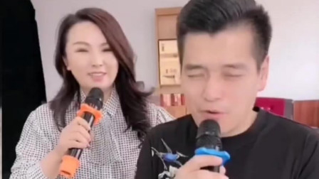 二人转《猪八戒背媳妇》媳妇背起了相公有趣