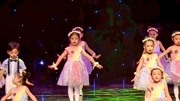 抖音热门幼儿舞蹈《你笑起来真好看》小班简