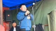 最好听的唢呐独奏《粮满仓》小男孩用唢呐演