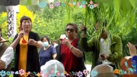 二人台视频下载mp4《挂红灯》儿童公园张保兰表演唱下载