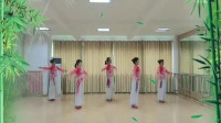 抖音上很火的广场舞《心在路上》形体舞视频