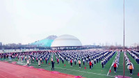第九套广播体操 山东岚山一学校是这样跳的 