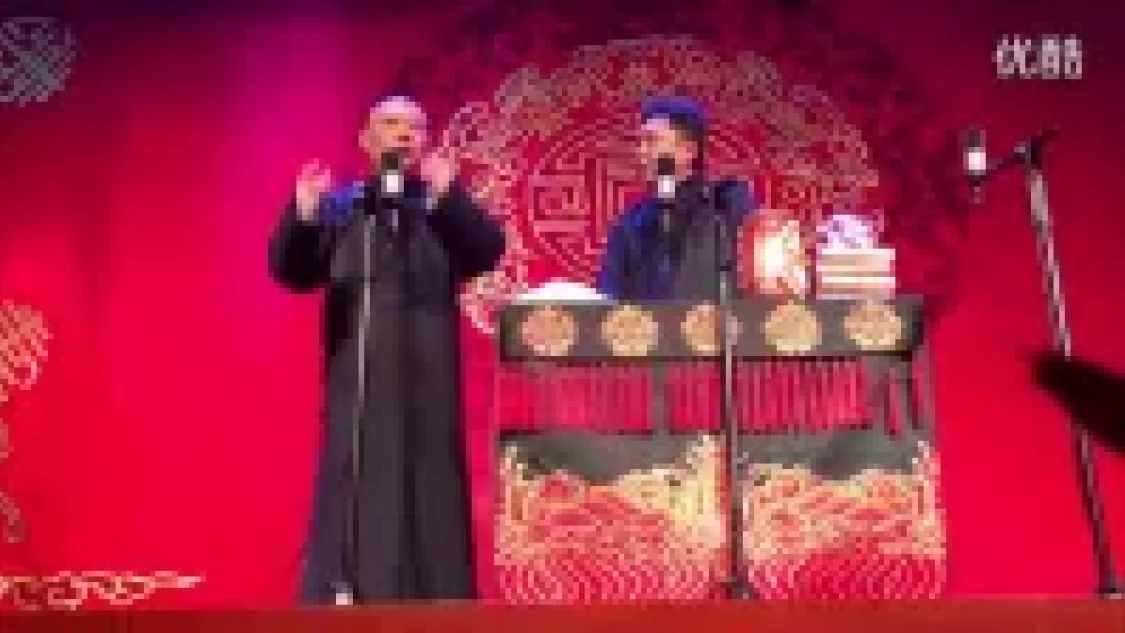 大妈掉沟里了