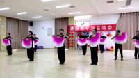 广场舞《南水湖之恋》健身减肥两不误 动作