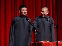 姑娘我们睡一下吧