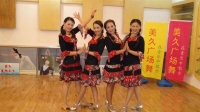 美久广场舞《红山果》婀娜多姿让人流连难忘下载