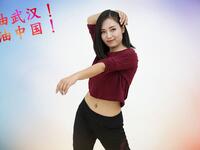 糖豆广场舞课堂鬼步舞《慕夏》下载