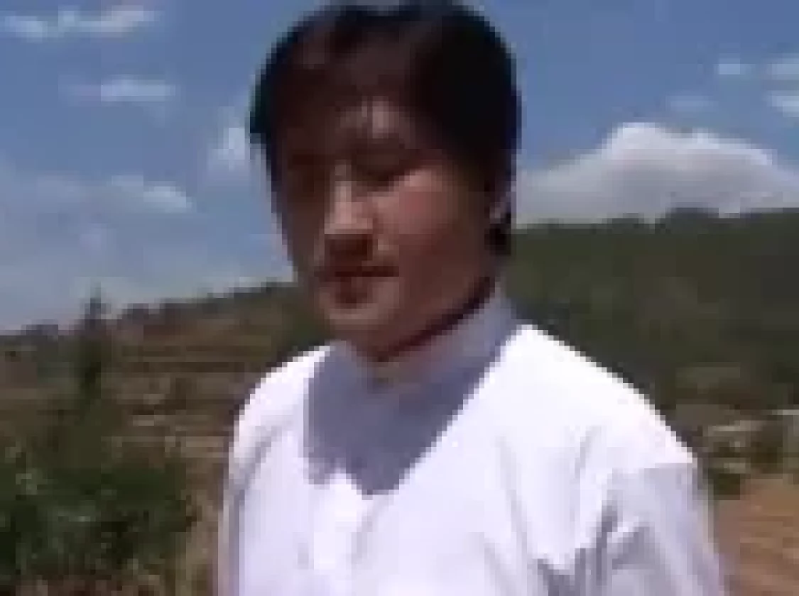 云南山歌剧《傻子背媳妇》