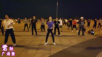 何鹏版广场舞《最美的情缘》多情的下关风吹