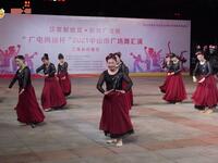 广场舞《灯火里的中国》港口镇梦之韵舞蹈队