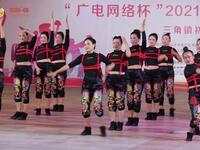 广场舞《我是中国人龙的传人》黄圃镇广场舞