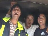 云南山歌剧《没有男人整不成之红杏出墙》完