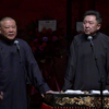 光膀子扎领带
