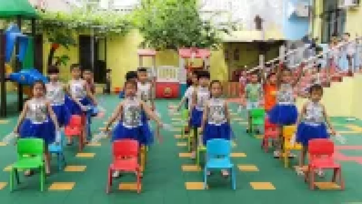 幼儿舞蹈《中国范儿》瓶子舞