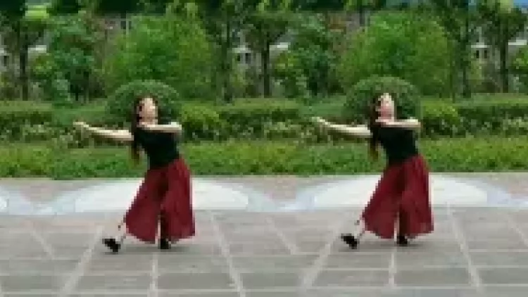 广场舞《这里的情歌天上来》欢快民族舞